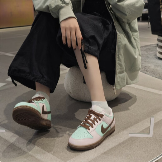 Nike (Nike) Dunk Low'trawberry Chocolate Mint 'Розовый зеленый коричневый анти скользит и износостойкие обувь с низким топом IH0821-679 Розовый зеленый коричневый 39 (245 мм)
