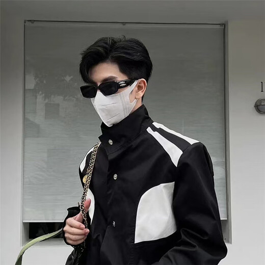 Xinjing color new European and American trendy square frame sunglasses, fashionable hip-hop men's and women's sunglasses, trendy street photography, trendy brand personality, black frame, black and gray film