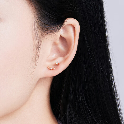 Lukfook Jewelry 18K gold glossy round beads color gold diamond stud earrings single gift 29001A total weight 0.23 grams single with silicone ear plugs