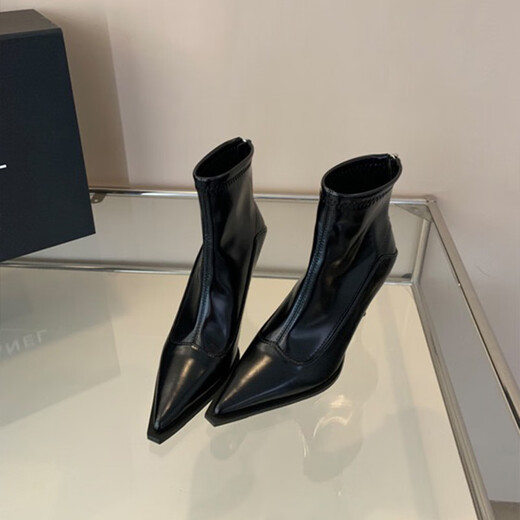 Botas cortas de punta alta de tacón alta de nueve pulgadas 2025 primavera y otoño Nuevo tacón europeo y americano botas desnudas empalmadas botas delgadas botas cortas retro para mujeres negras 7cm 36 36