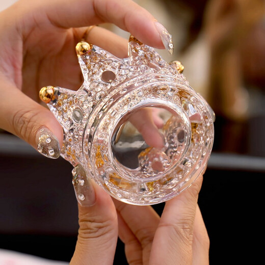 High-end crystal ashtray, Nordic style, real gold crystal crown, cute goddess girl, crystal beauty egg, utensils, creative decoration, create a thousand pieces of gold