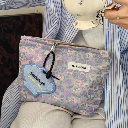 Purple Grape niche cosmetic bag portable skin care product storage bag outing toiletry bag Huahua cosmetic bag (without pendants)