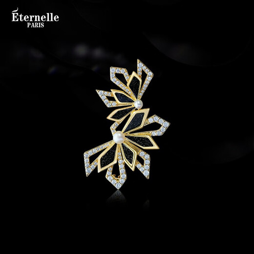 Eternelle French eternal black knight series brooch, high-end light luxury design, European and American corsage brooch, bright gold