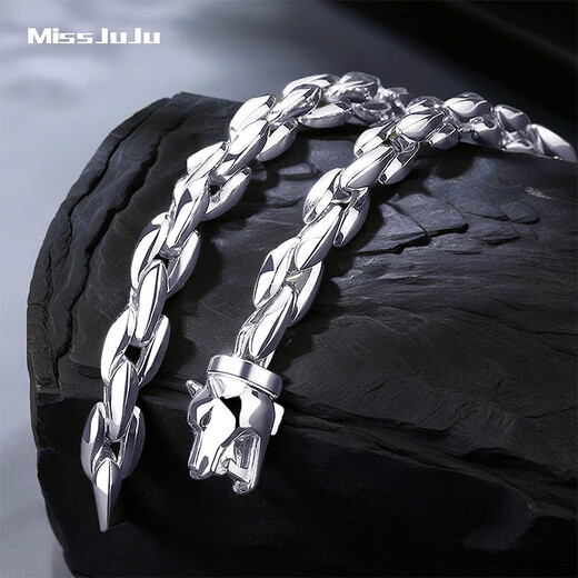 Miss JuJu boutique pt950 pure platinum bracelet for men, platinum wolf head bracelet, domineering and high-end jewelry for men, weighs 28.48g, is 16cm long, and is about 6.2mm thick.