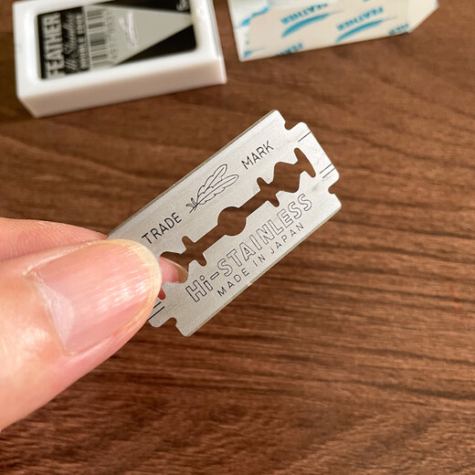 Cangtian Oubao baguette cutting knife trimming knife log handle dough scraper bread cutter household DIY baking tools log handle with 5 ordinary blades (boxed)