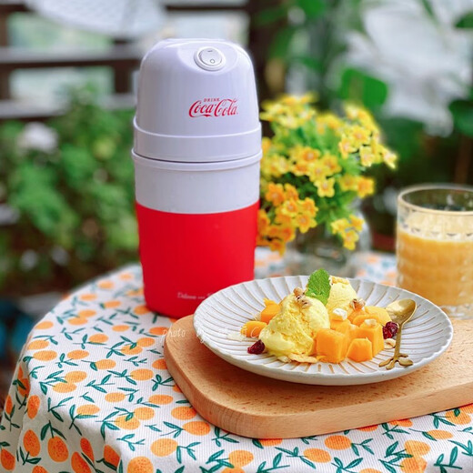 Nostalgie Elektrik Eistemaschine für den Heim verwenden tragbare kleine hausgemachte Mini-Obst-Eis-Kegelmaschine Coca-Cola-Gelenkmodell