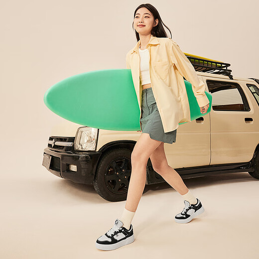 Xtep women's shoes, sports sneakers, white shoes, winter leather surface, warm, non-slip, wear-resistant, versatile sneakers, casual shoes for women