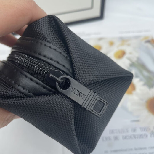 Delta Air Lines accessories brand first class toiletry bag for men and women ballistic nylon charger storage bag portable bag 1 piece