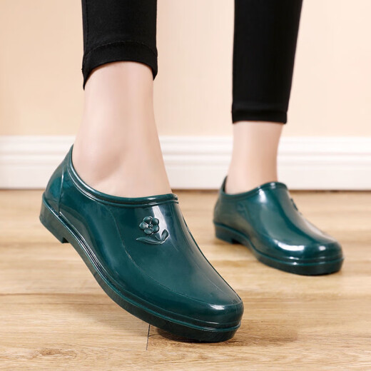 Qisiman's new all-season low-cut shallow mouth rain boots for women, kitchen non-slip waterproof shoes, short-tube women's rain boots, warm water rubber shoes, single shoe style [dark green] one size too small 39