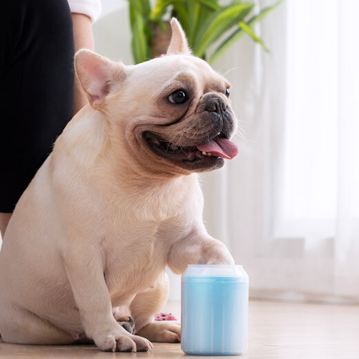 Crazy puppy dog ​​foot washing artifact automatic foot cleaning cup pet paw washer blue trumpet
