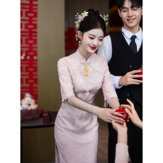 Therefore, the latest Chinese-style pink cheongsam improved 2024 new engagement dress can be worn as a toast dress, bridal evening dress, pink - half-sleeved M