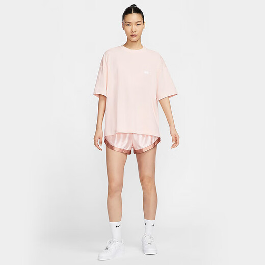Nike (Nike) Femenina de manga corta 2025 Nuevos deportes de carreras y logotipo casual de tejido transpirable Camiseta redonda de cuello redonda FV0942-838 m