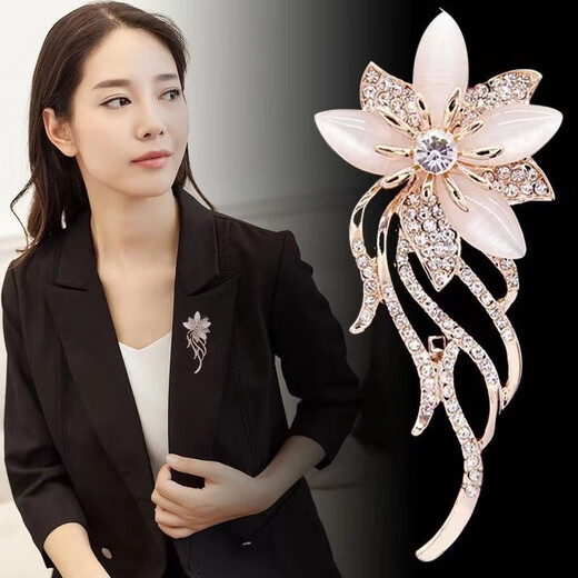QUAMER high-end rhinestone brooch women's jacket suit coat corsage clothes anti-exposure brooch solid fleeting