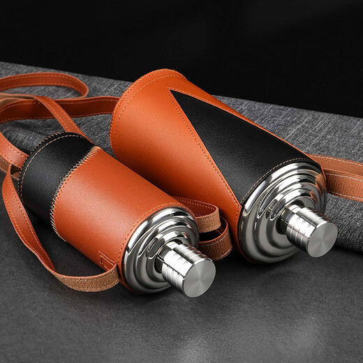 Huangxi Portable Wine Bottle 304 Stainless Steel Small Wine Bottle Portable Outdoor Wine Bottle 2Jin Jin equals 0.5kg. Large-capacity household liquor 2Jin Jin equals 0.5kg. Wine bottle (free strap) single pot 1L