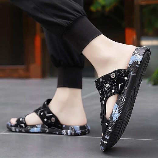 
Sandals men's summer men wear non-slip anti-odor leather sandals on the outside, beach soft sole sports shoes dual-purpose driving slippers 12202 black 40 standard sports code