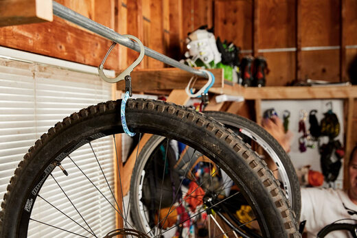 GEAR AID HEROCLIP carabiner and hook (large size) suitable for camping and backpacking blue