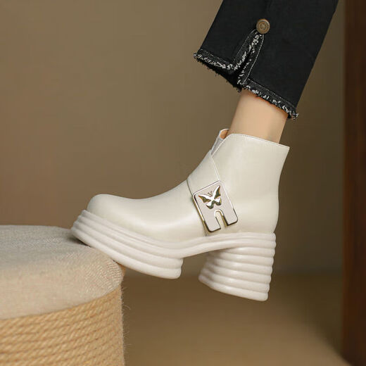 Kangnai light luxury belt buckle thick-soled Martin boots for women 2025 new autumn and winter black single lining 38