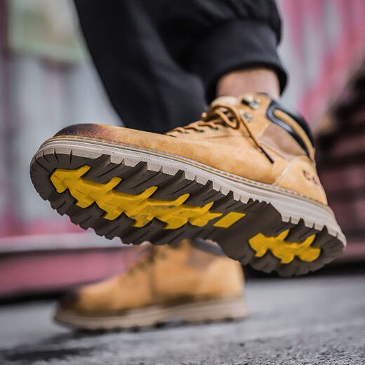 卡特cat男鞋中高帮马丁靴防滑耐磨户外登山鞋真皮复古英伦风工装靴 黄棕色 41