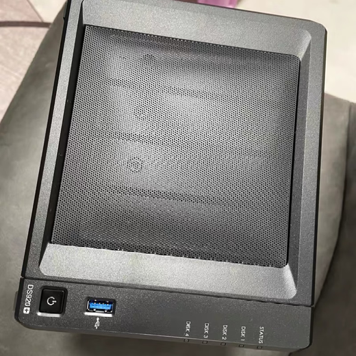 Synologie personnalisée à double disque NAS Special Ferping Mesh Cover DS720 + DS723 + DIY Prévention des cheveux sans cadre insective à quatre disques DS918 +