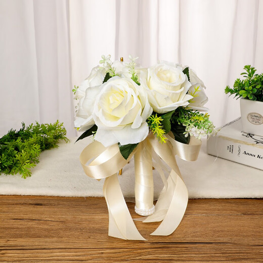 La main de Ren Shanxiang tenant des fleurs, la main de la mariée tenant des fleurs, le bouquet de simulation de mariage, obtenez un certificat et prenez des photos, des accessoires, du bouquet d'hortensia de mariage, des fleurs en tenant à la main, un sac cadeau rouge 1 pièce 1 pièce