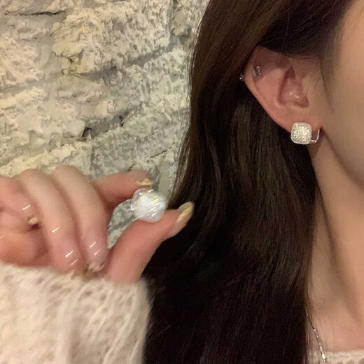 Idel Korean temperament fine glitter sugar cube imitation pearl earrings women's light luxury high-end earrings unique double-sided earrings E3782 fine glitter sugar cube earrings