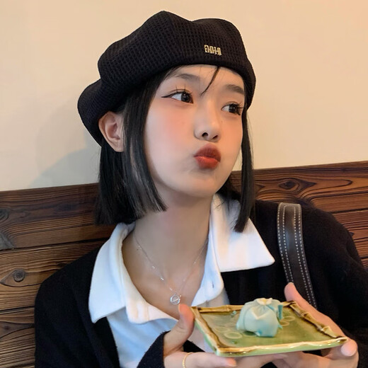 Rui Che Black Sweet Cool Beret Women's Autumn and Winter Big Head Waist Bud Painter Hat Ins Internet Celebrity Face-Showing Small Octagonal Hat Black M (56-58cm)