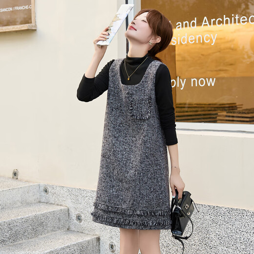 Vestido de otoño e invierno de Markyinxiang 2025 Nuevo temperamento de alta gama de chicas ricas pequeñas fragantes de lana de lana falda corta falda set negro lns9713 s