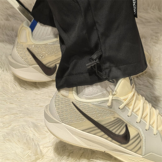 耐克（NIKE）Sabrina 2 紫黑萨布丽娜男女舒适减震防滑低帮耐磨实战运动篮球鞋 FZ1517-102椰奶 40.5 (255mm)