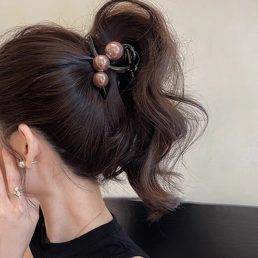 Two lifetimes of happiness elegant temperament beads grab clip medium-sized hair shark clip hair clip women 2025 new high-end hair accessories on the back of the head tea transparent bottom clip [deep coffee]