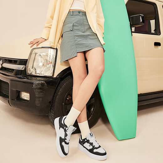 Xtep women's shoes, sports sneakers, white shoes, winter leather surface, warm, non-slip, wear-resistant, versatile sneakers, casual shoes for women