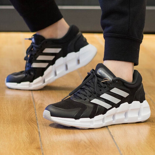 Chaussures féminines adidas, nouveaux chaussures de sport aérien fraîches de climacool d'été.