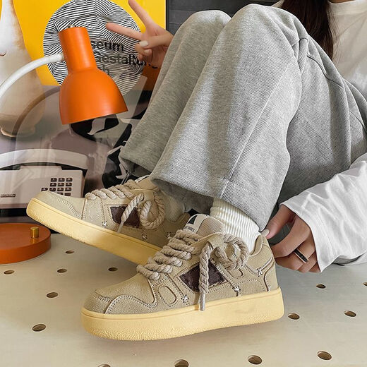 
Bisi sheep shoes men's new spring ins college style sports shoes versatile thick sole height-enhancing moral training shoes casual couple bread shoes 9920 khaki 38