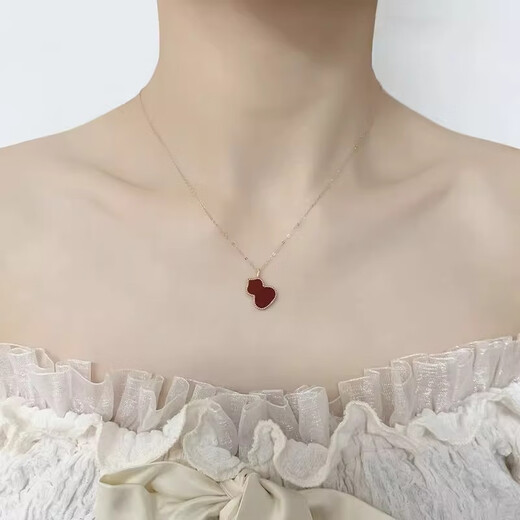 18K gold red agate gourd pendant color gold rose gold gold pendant clavicle chain necklace Chinese Valentine's Day gift 18K gold (single pendant) medium gourd (red agate)