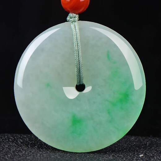 Guake 618 Carnival Jade Peace Buckle Pendant Men and Women Ice Bottom Yang Green Jade Pendant Jade Jade Pendant Model Three About 29*5mm H1396z