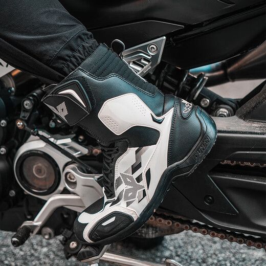 Duhan (DUHAN) cycling shoes spring, summer and autumn motorcycle riding boots men's off-road motorcycle shoes racing short boots rider equipment DX-24711 black and white 43