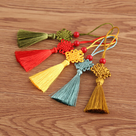 Peerless love thread No. 7 braided small mini Chinese knot tassel tassel pendant hanging bookmark jewelry hanging tassel craft pendant red