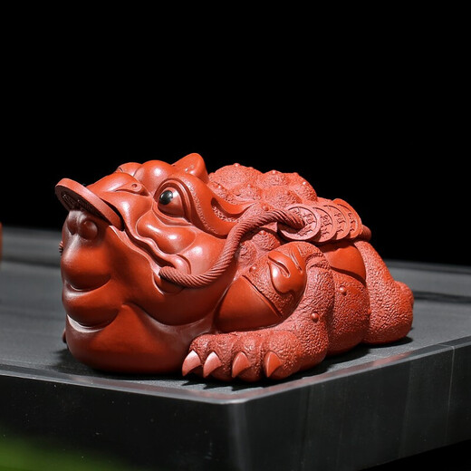 Gold inlaid jade, handmade by teacher Wang Renbing, three-legged golden toad tea pet tea table decorations, Yixing purple sand tea table decorations, kung fu tea set, Wang Renbing Jinbao golden toad