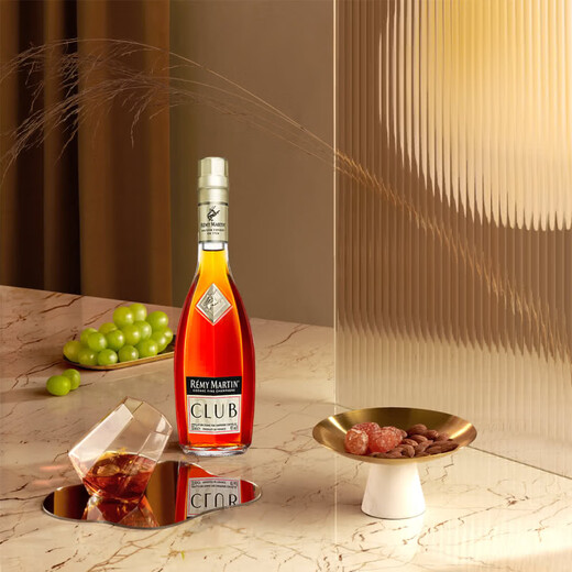 人头马（Remy Martin）CLUB 优质香槟区 干邑 白兰地 350mL 1瓶
