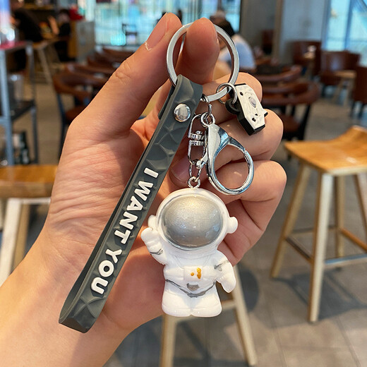 Feihui Internet celebrity creative astronaut keychain, male and female couples' school bag pendant birthday gift, orange astronaut