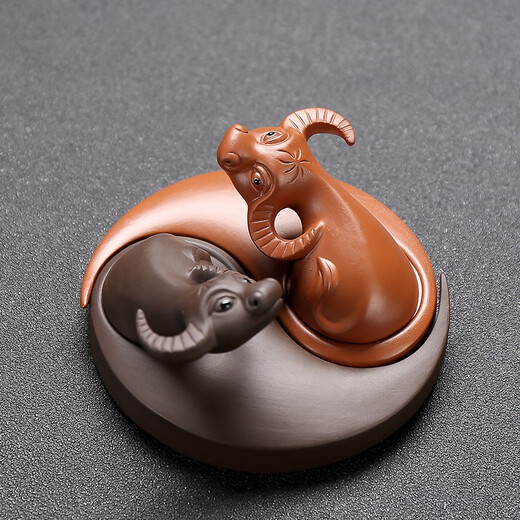 Yuxuan Tea Pet Ornament Buffalo Turns the World Detachable Handmade Tea Art Purple Clay Tea Tray Tea Play Tea Ceremony Can Be Raised Cow Turns the World Complete Set Flat