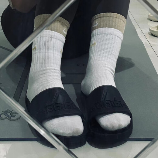 阿迪达斯 （adidas）休闲鞋男鞋女鞋2025夏季新款运动鞋户外透气沙滩鞋一字拖鞋IF7371 IF7371黑色 36.5