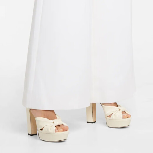 Jimmy Choo New Year's Gift (Jimmy Choo) Women's Patent Leather Platform Sandals P00622456 White 43 CN 43