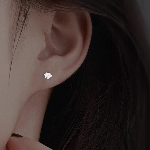 Liangshihuan pure S999 silver cat claw earrings for women 2024 new niche high-end silver earrings exquisite and compact jewelry for ear piercing 999 silver cat claw earrings single
