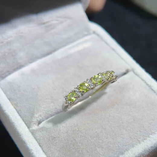 Fat Donglai's same peridot ring China University of Geosciences Natural Gift Peridot Ring