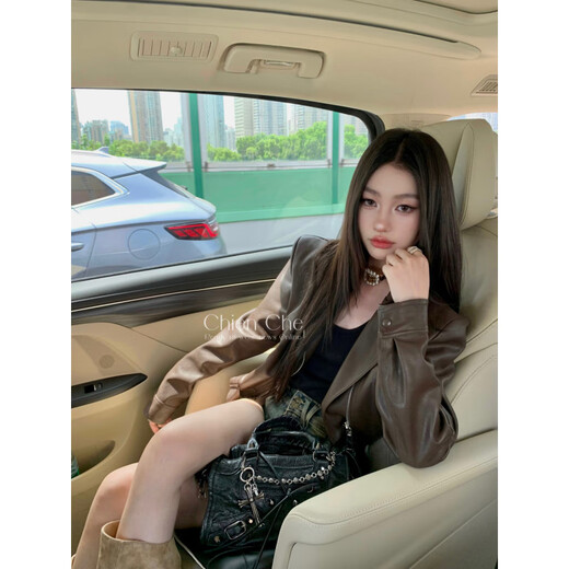 Jinying 2025 Automne et hiver Nouvel homme petit homme vêtu de brun imitation en cuir veste en cuir chaud veste courte