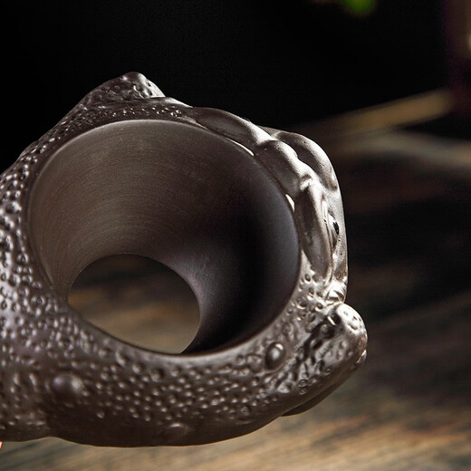 Tang Feng creative bamboo hat tea drain all-ceramic one-piece filter tea Kung Fu tea set tea filter purple sand tea pet ornaments tea separator purple sand golden toad tea drain