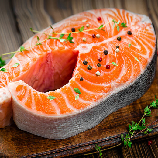 Fresh Life Frozen Chilean Salmon Steaks Net Weight 1000g (Family Pack) with skin and cut into 3-4 pieces Fresh Fish