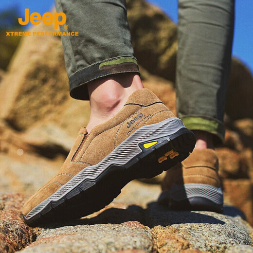 Jeep hiking shoes men's non-slip wear-resistant running sports shoes men's velvet cold-proof and warm off-road outdoor hiking shoes men's 1257