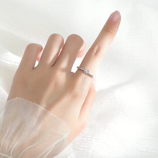 Zhou Taisheng gold diamond ring ladies proposal diamond ring 520 Valentine's Day gift for girlfriend and wife imported diamonds imported diamonds