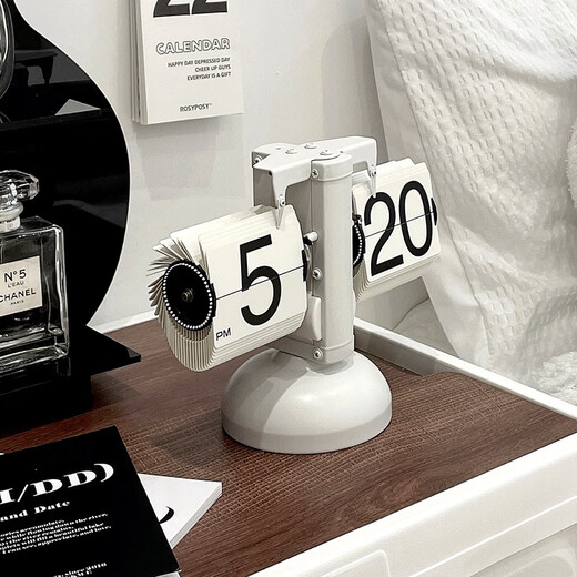 Retro European desktop mechanical automatic page-turning clock for home living room and office creative desktop clock ornaments page-turning clock - matte white, free battery